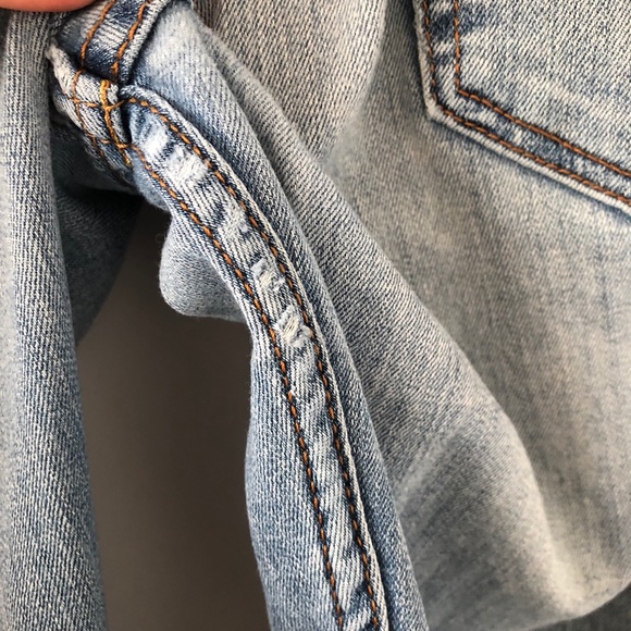 Levi’s 511 Light Wash Jeans 33W 30L - Picture 5 of 6